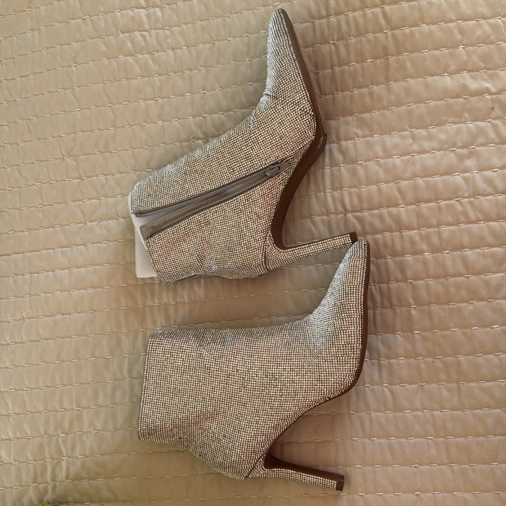 Gianni Bini Annina women’s sequined bootie.